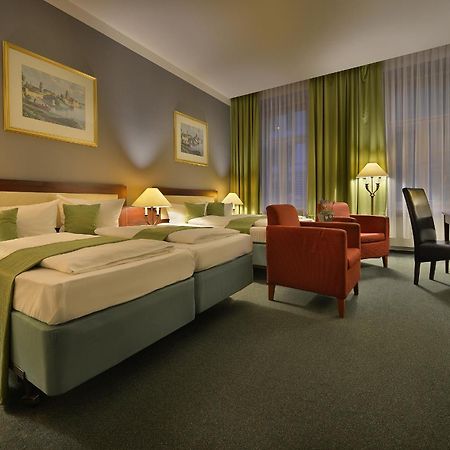 Prague Season Hotel Exterior photo